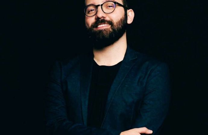 Pianista Paulo Meirelles interpreta Almeida Prado e Chopin em recital gratuito no Multipalco Eva Sopher